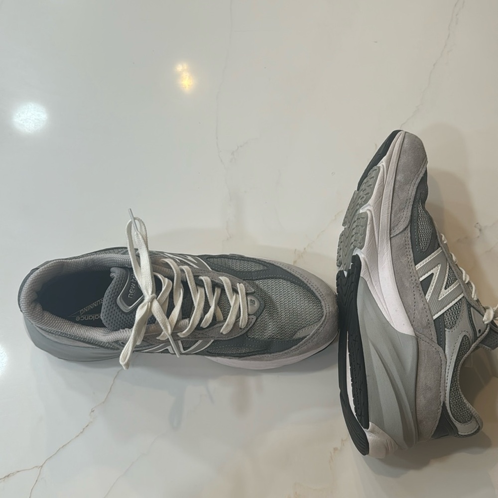 New Balance 990